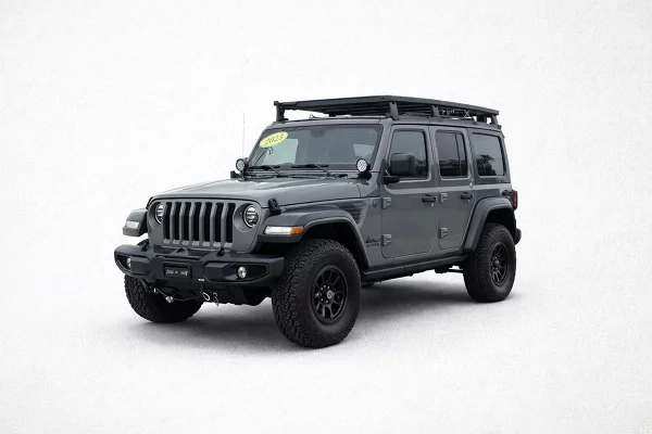 Used 2023 Jeep Wrangler Image