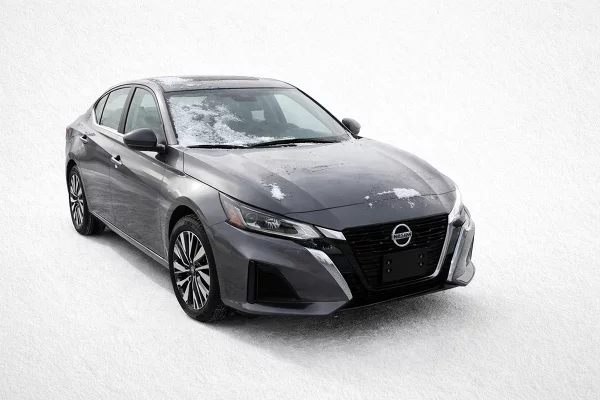 Used 2024 Nissan Altima Image