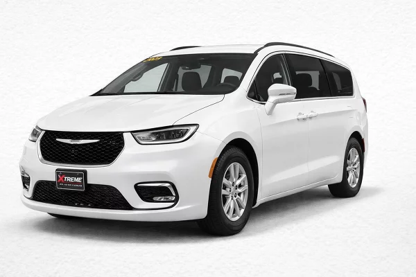 Used 2023 Chrysler Pacifica Image