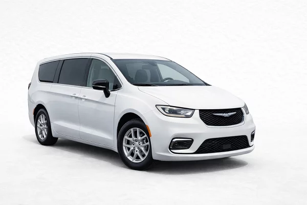 Used 2025 Chrysler Pacifica Image