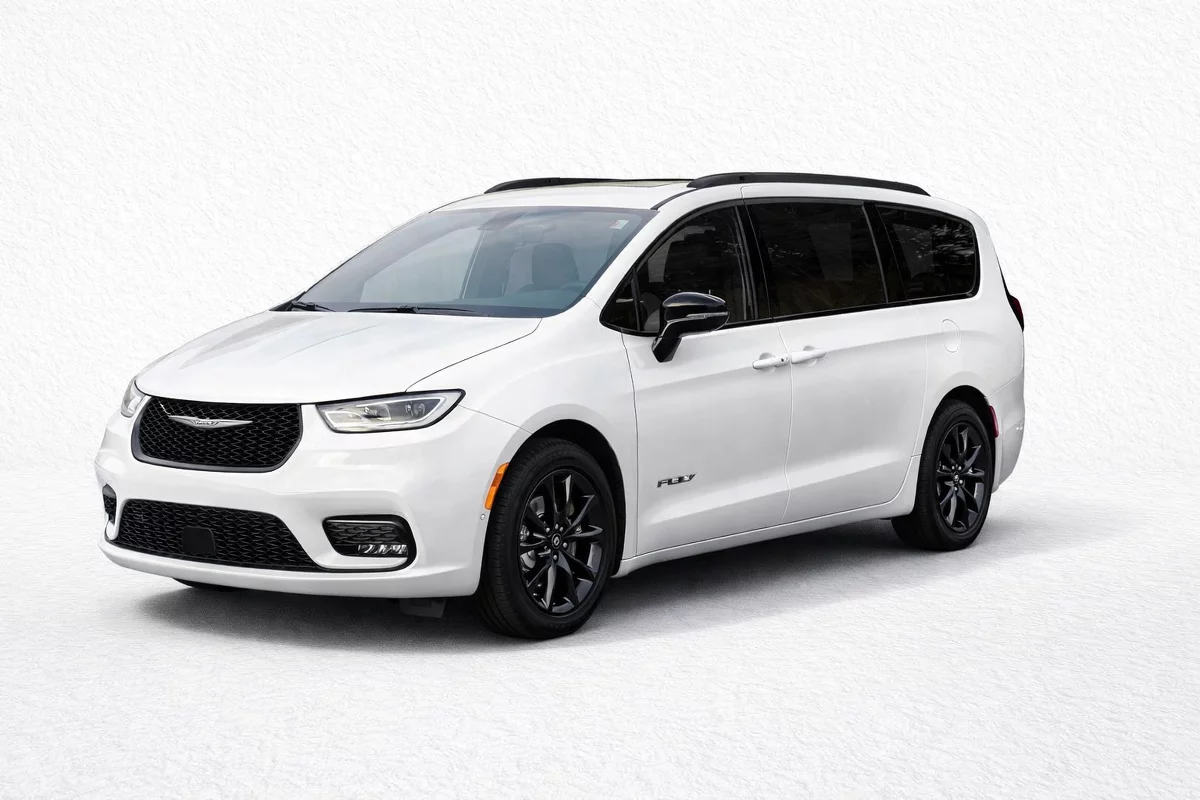 Used 2025 Chrysler Pacifica