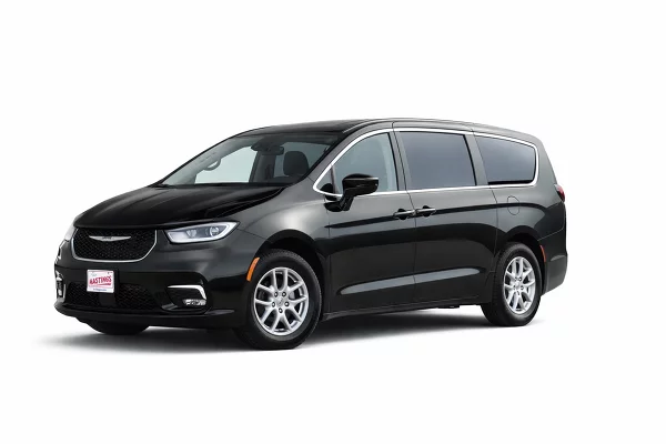 Used 2023 Chrysler Pacifica Image