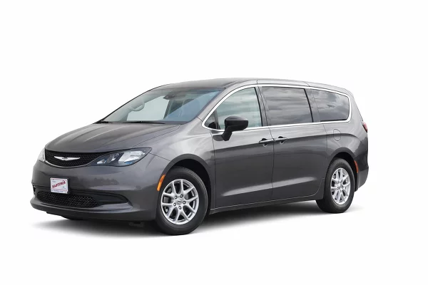 Used 2023 Chrysler Voyager Image