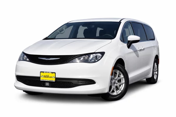Used 2023 Chrysler Voyager Image
