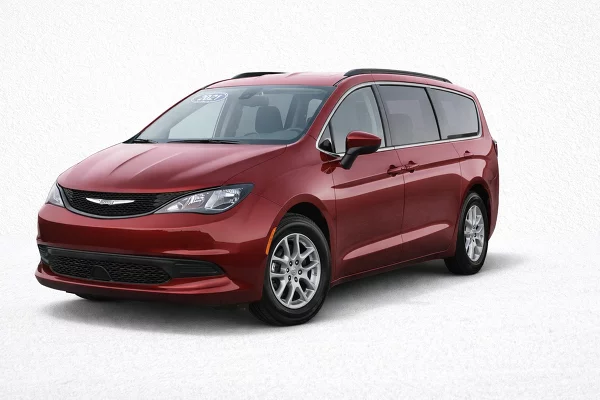 Used 2021 Chrysler Voyager Image