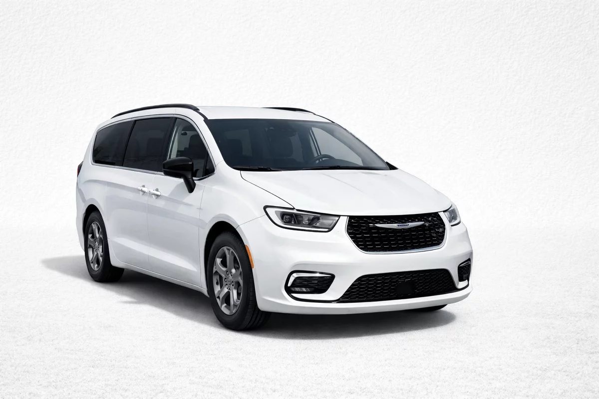 Used 2024 Chrysler Pacifica