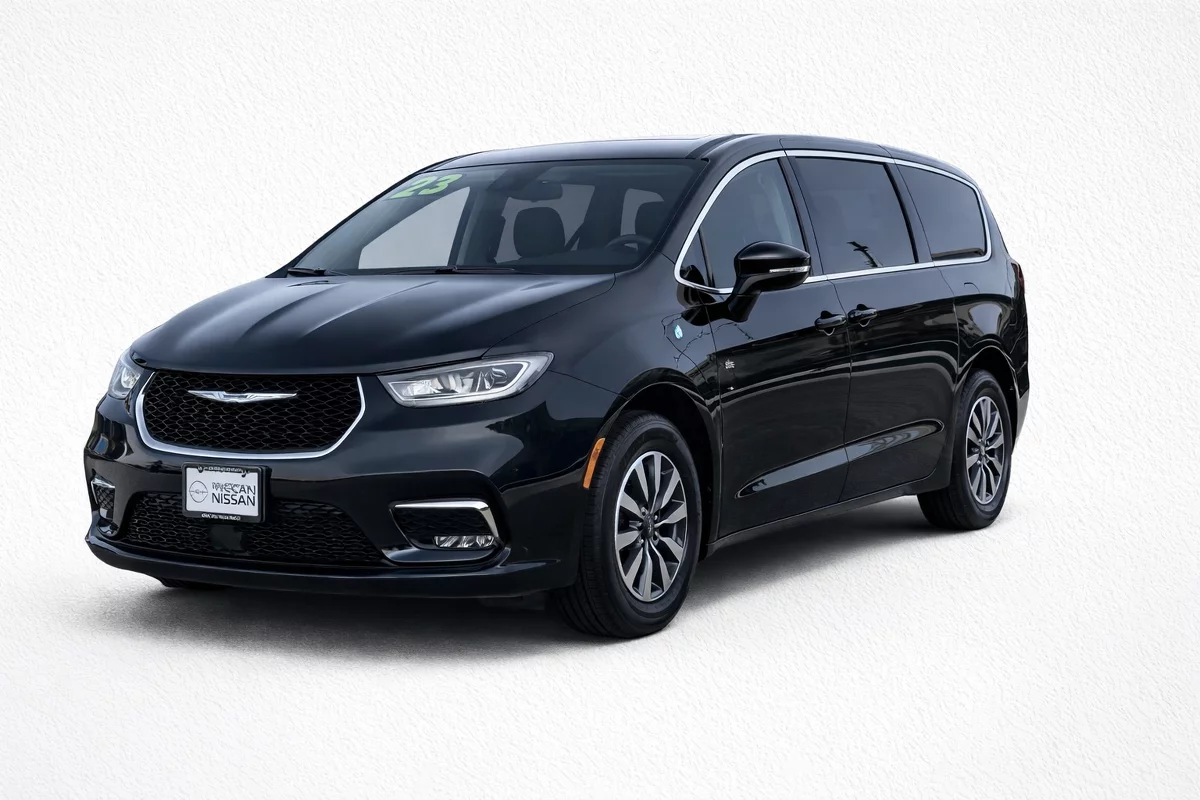 Used 2023 Chrysler Pacifica Hybrid