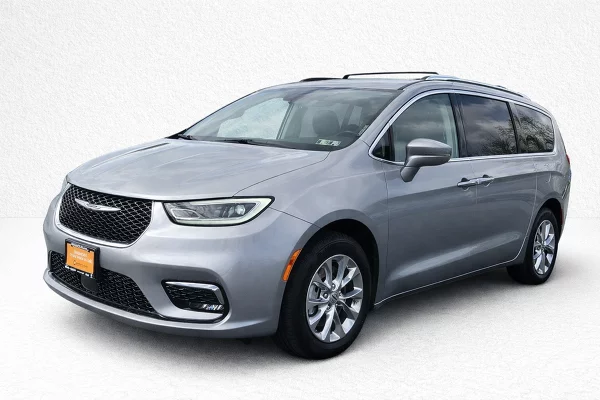 Used 2021 Chrysler Pacifica Image