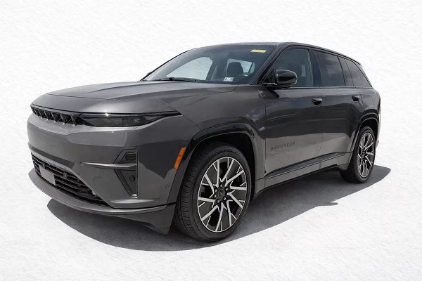 New 2025 Jeep Wagoneer S Image