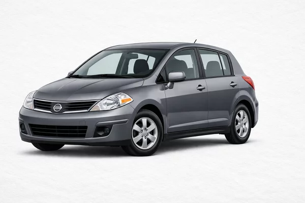 Used 2011 Nissan Versa Image