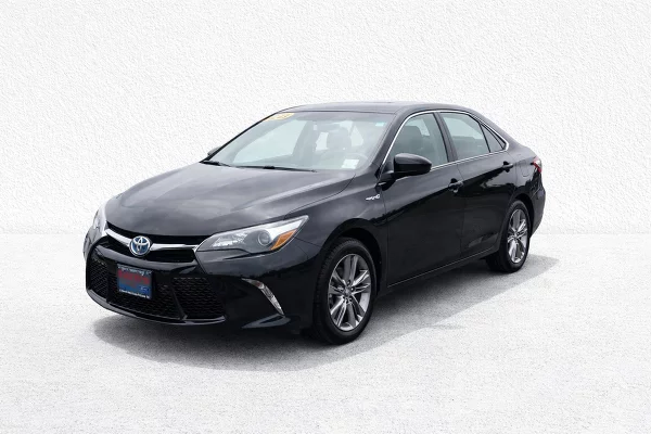 Used 2015 Toyota Camry Hybrid Image