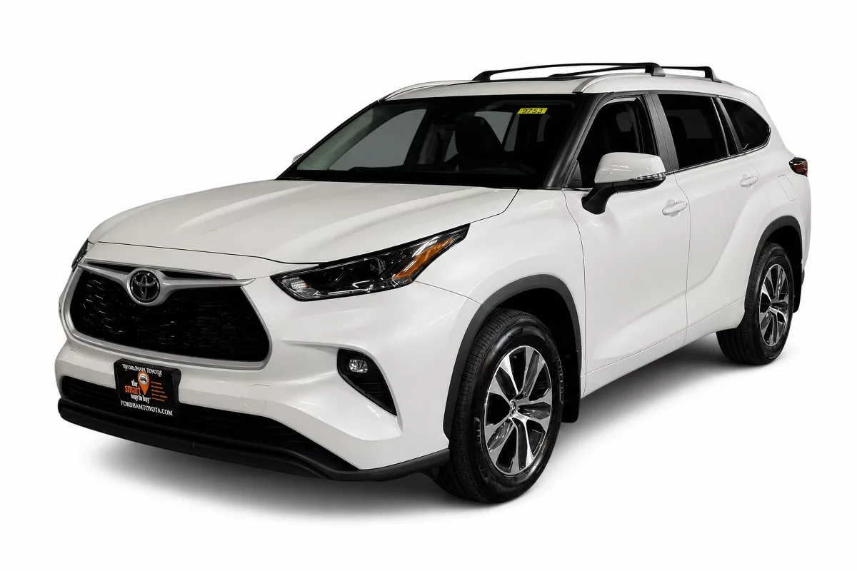 Used 2024 Toyota HIGHLANDER