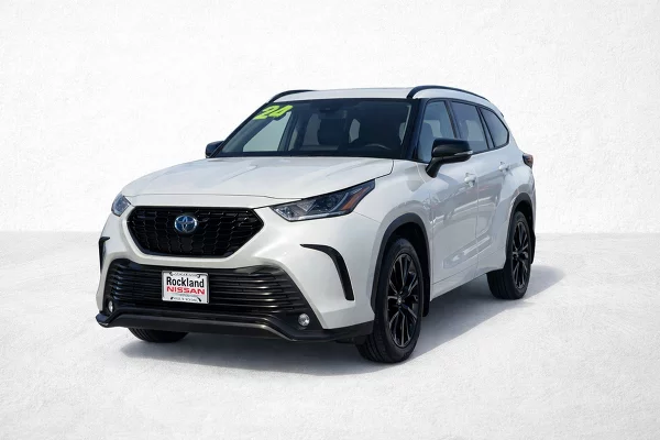 Used 2024 Toyota Highlander Image