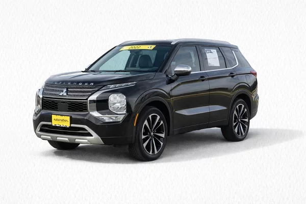 Used 2022 Mitsubishi Outlander Image