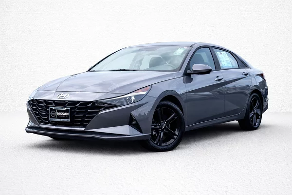 Used 2022 Hyundai Elantra Image