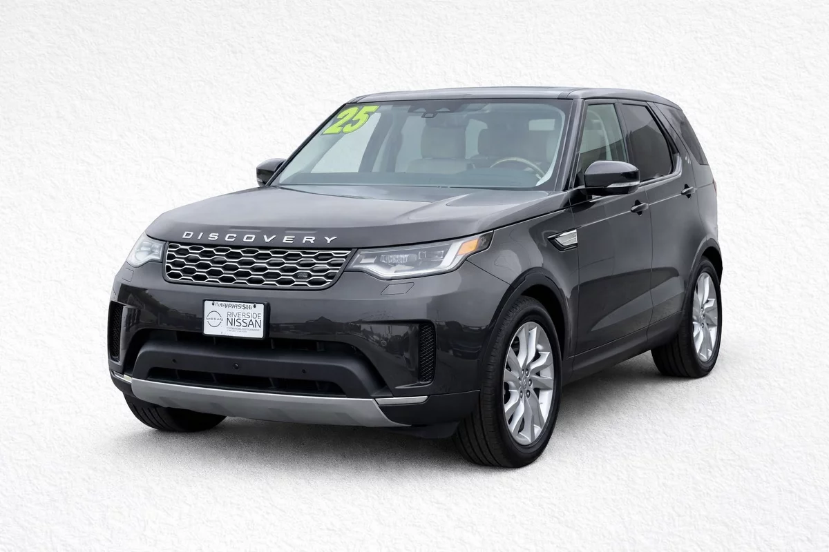 Used 2025 Land Rover Discovery