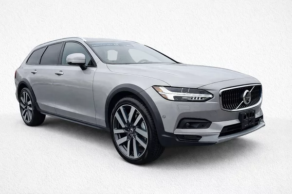 Used 2024 Volvo V90 Cross Country Image