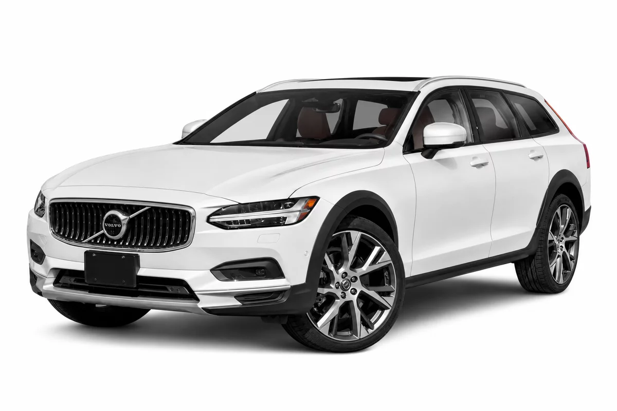 Used 2025 Volvo V90 Cross Country