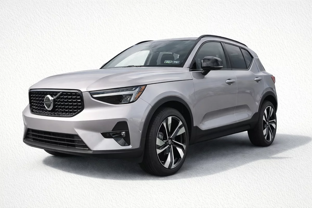 New 2026 Volvo XC40
