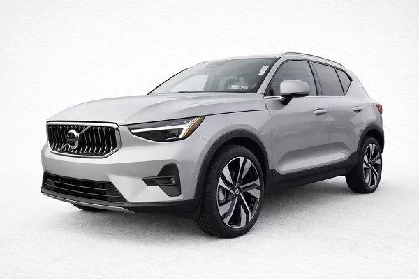 New 2025 Volvo XC40 Image